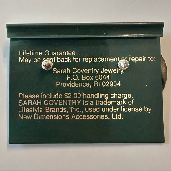 NWT Sarah Coventry Vintage Black White Enamel and Gold Tone Pierced Earrings - Picture 5 of 6